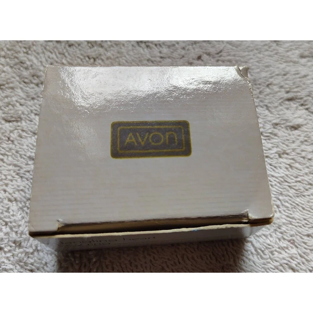 Vintage 1986 Avon Goldtone Dangling Heart Key Ring Key Chain Women's Collectible